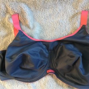 Elmo I high impact sports bra size 40L